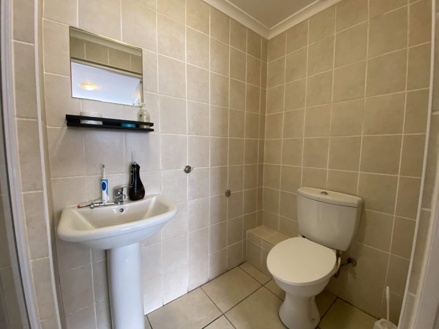 2 Bedroom Property for Sale in Wynberg Western Cape